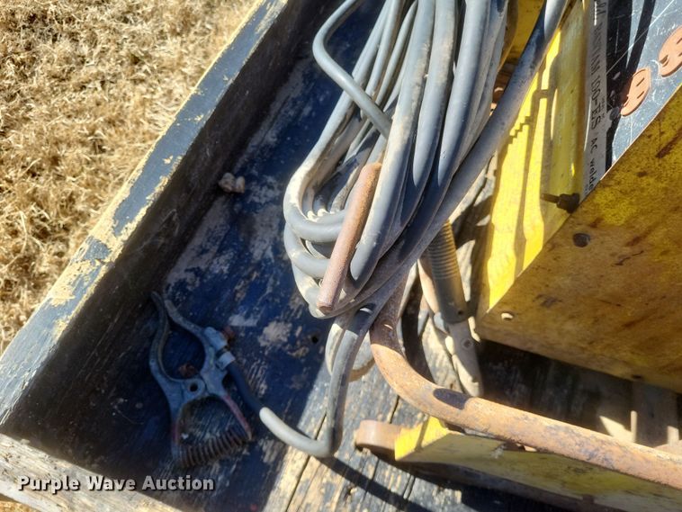 image for item DO4734 Utility trailer