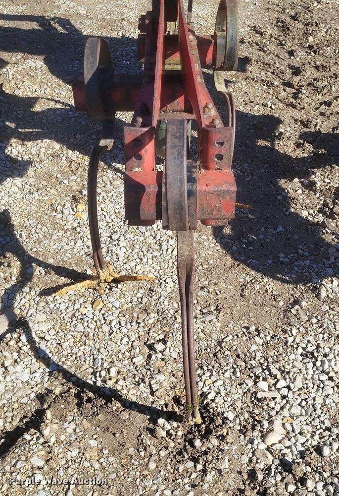 image for item DO4735 Case IH  row crop cultivator