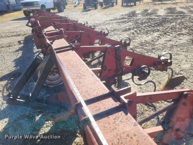 image for item DO4735 Case IH  row crop cultivator