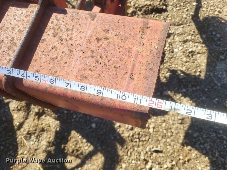 image for item DO4735 Case IH  row crop cultivator