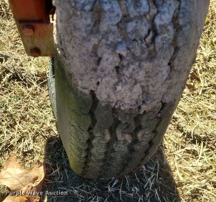 image for item DO4735 Case IH  row crop cultivator