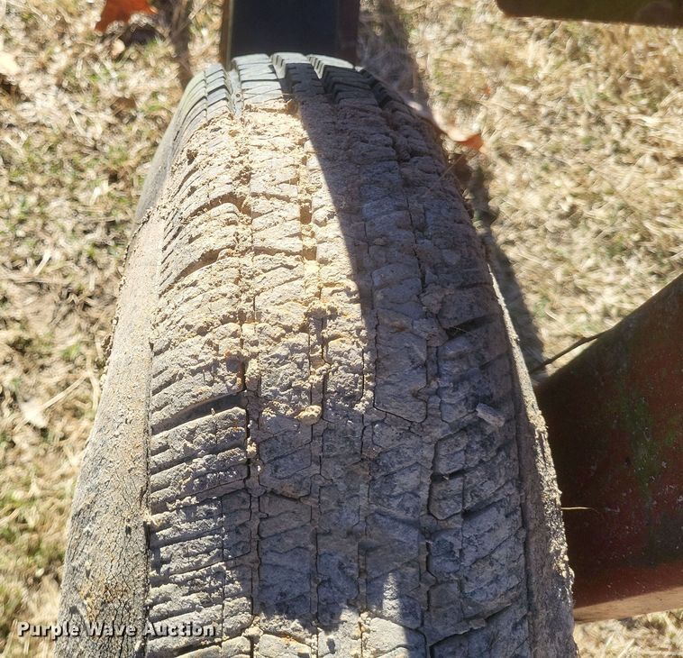 image for item DO4735 Case IH  row crop cultivator