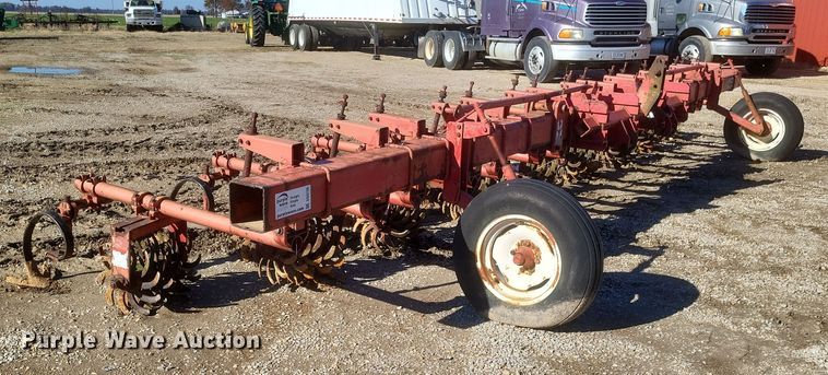 image for item DO4736 Lilliston  row crop cultivator
