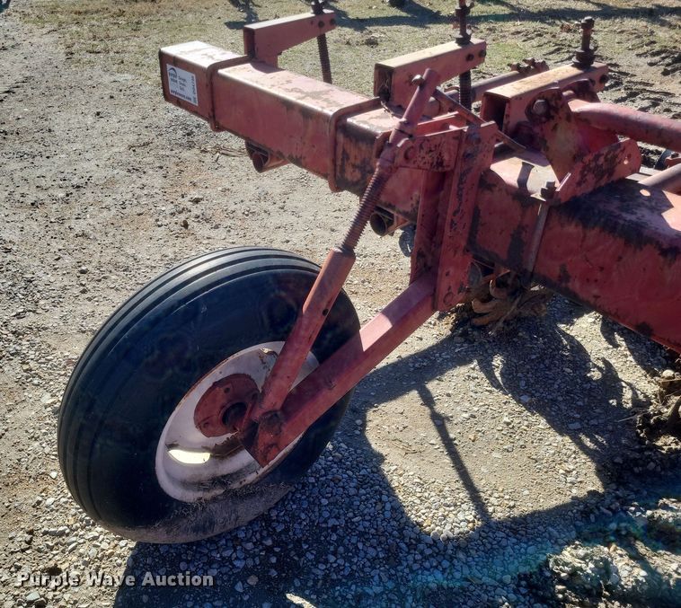 image for item DO4736 Lilliston  row crop cultivator