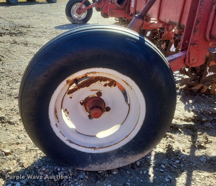 image for item DO4736 Lilliston  row crop cultivator