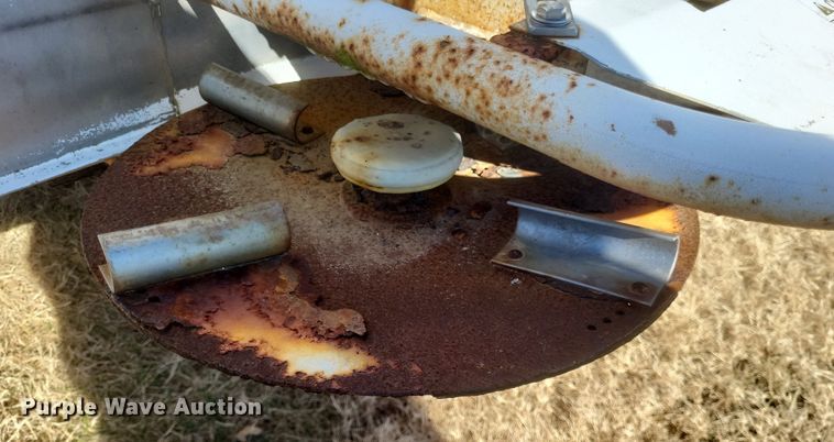 image for item DO4739 Tyler  fertilizer tender