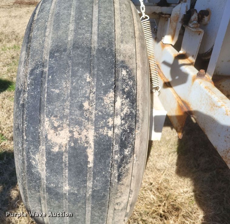 image for item DO4739 Tyler  fertilizer tender