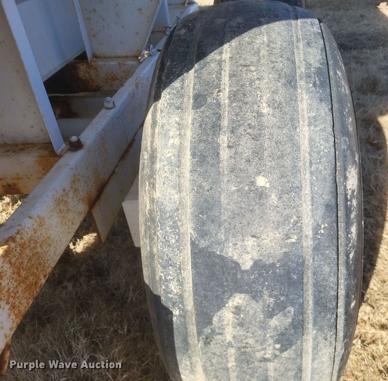 image for item DO4739 Tyler  fertilizer tender