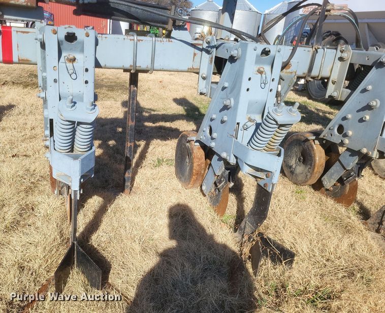 image for item DO4740 Hiniker 5000  row crop cultivator
