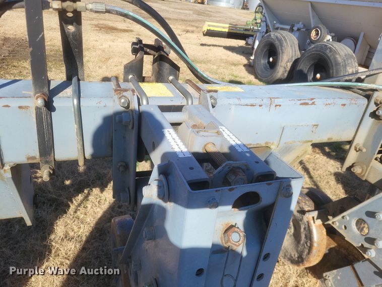 image for item DO4740 Hiniker 5000  row crop cultivator