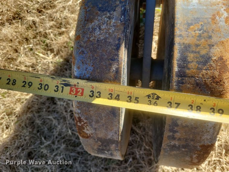 image for item DO4740 Hiniker 5000  row crop cultivator