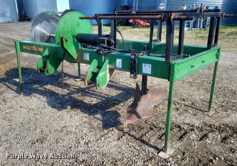 image for item DO4742 Dickey Vator  tile roller