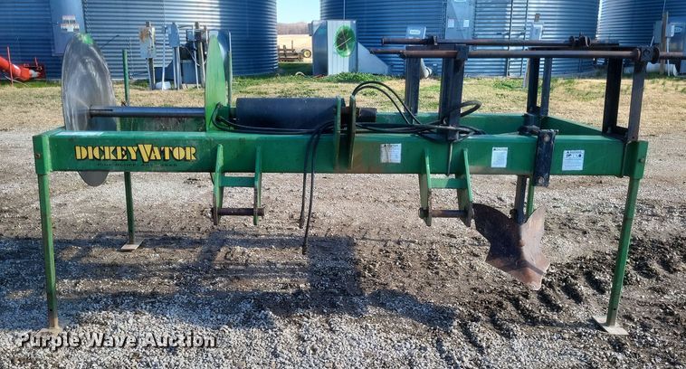 image for item DO4742 Dickey Vator  tile roller