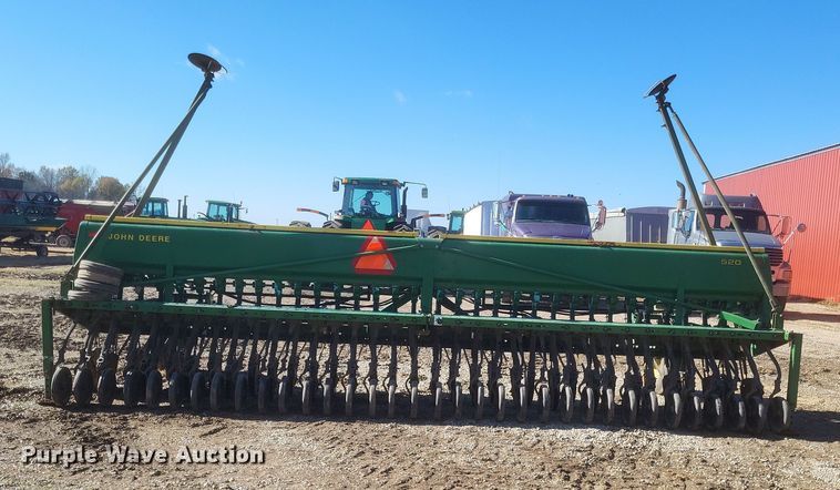 image for item DO4743 John Deere 520  grain drill