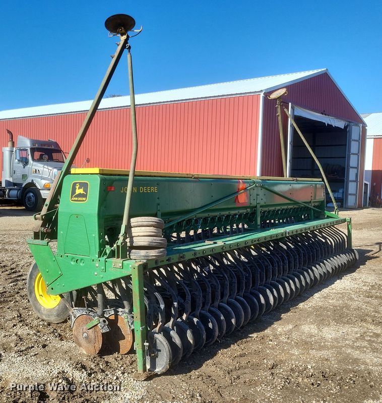 image for item DO4743 John Deere 520  grain drill