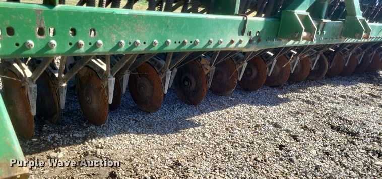 image for item DO4743 John Deere 520  grain drill