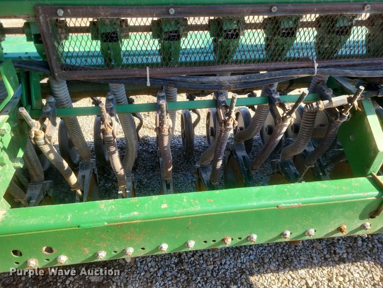 image for item DO4743 John Deere 520  grain drill
