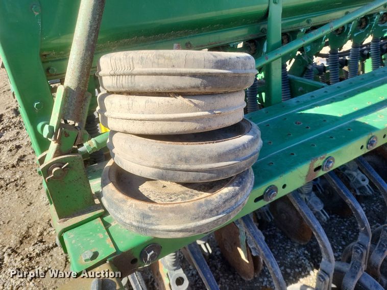 image for item DO4743 John Deere 520  grain drill