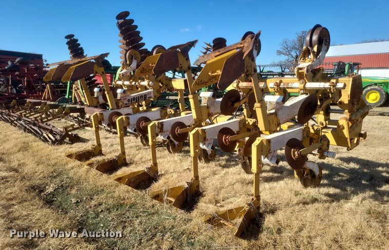 image for item DO4746 Buffalo  row crop cultivator