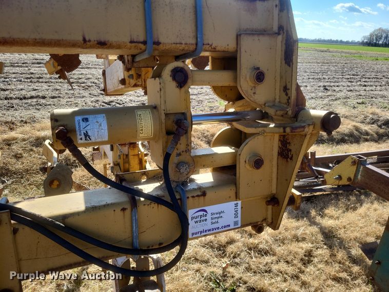 image for item DO4746 Buffalo  row crop cultivator