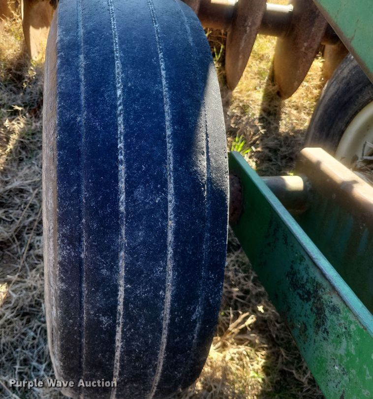 image for item DO4747 John Deere 235  double off-set disk