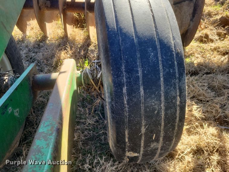 image for item DO4747 John Deere 235  double off-set disk