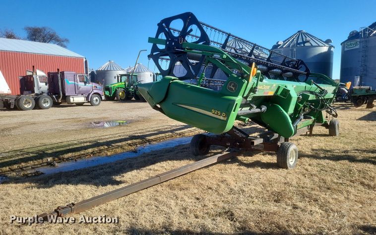 image for item DO4748 John Deere 925D  flex draper head