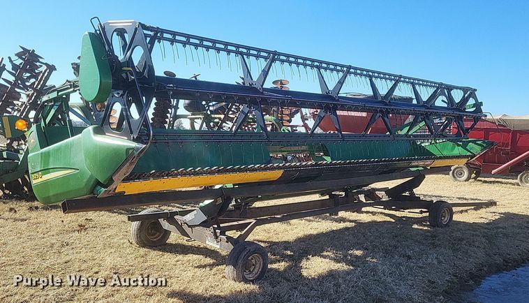 image for item DO4748 John Deere 925D  flex draper head