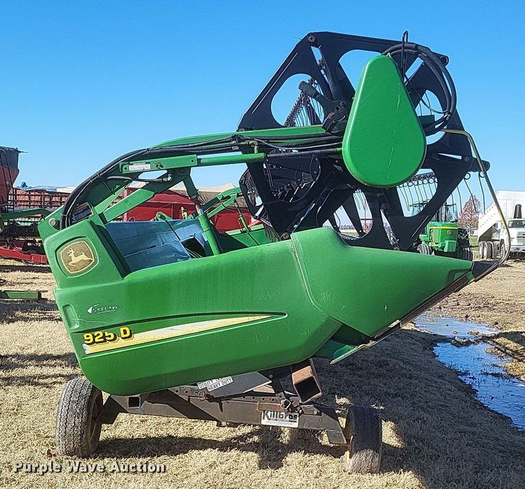 image for item DO4748 John Deere 925D  flex draper head