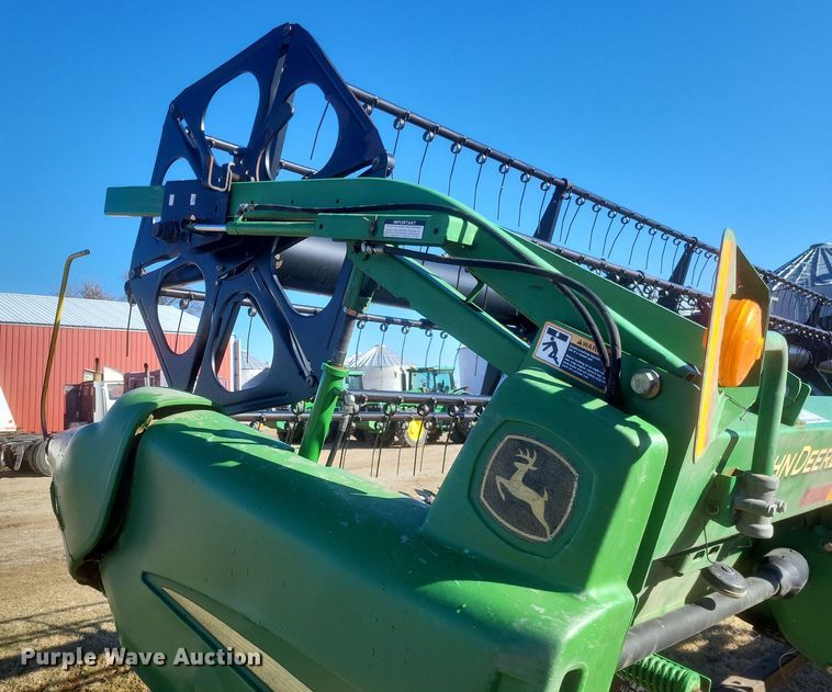 image for item DO4748 John Deere 925D  flex draper head