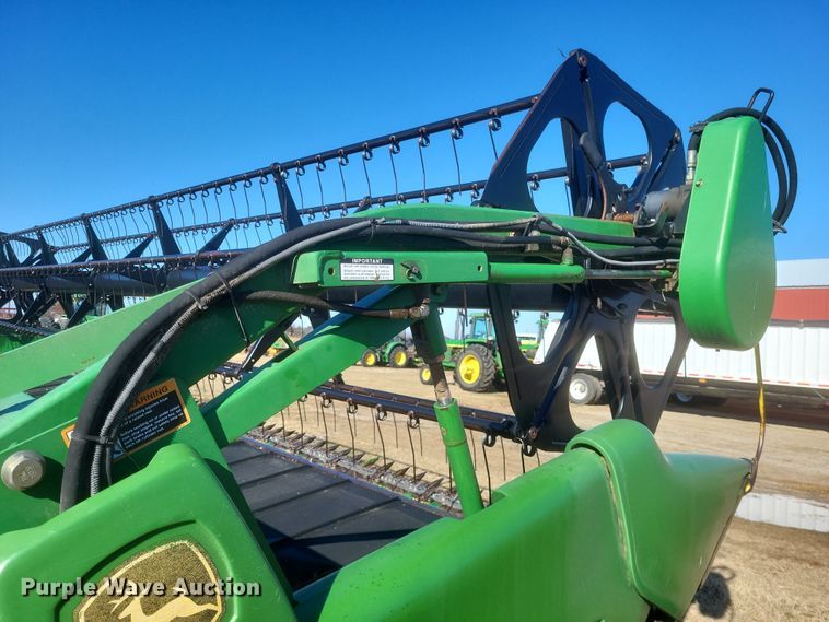 image for item DO4748 John Deere 925D  flex draper head