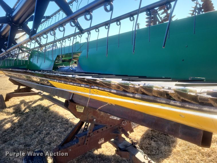 image for item DO4748 John Deere 925D  flex draper head