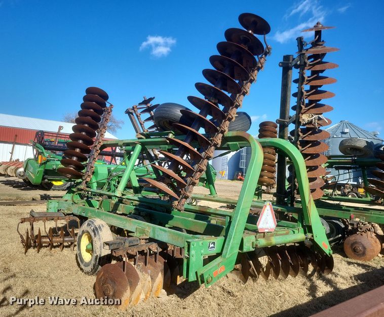 image for item DO4749 John Deere 235  double off-set disk