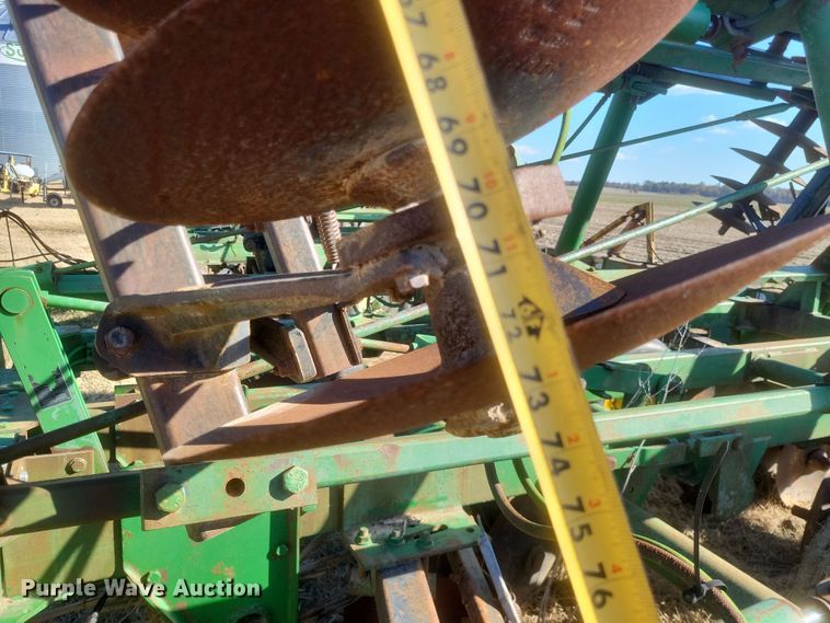 image for item DO4749 John Deere 235  double off-set disk