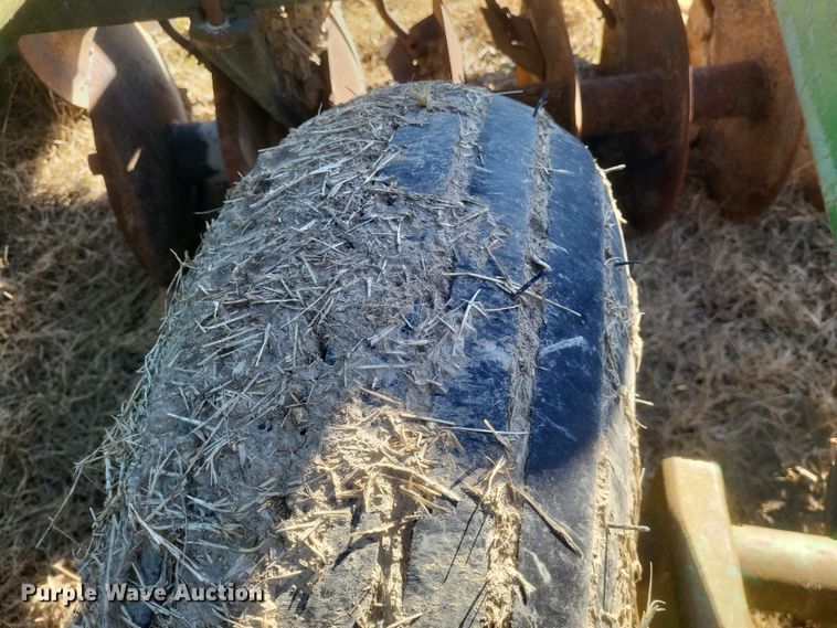 image for item DO4749 John Deere 235  double off-set disk