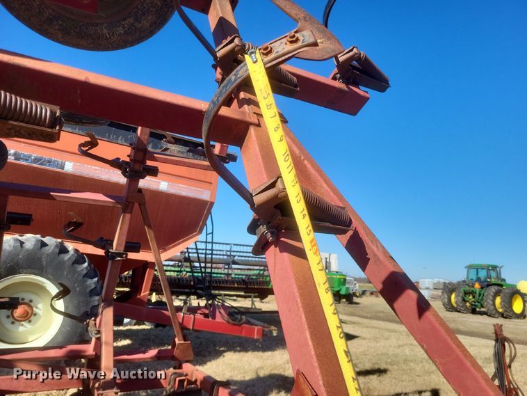 image for item DO4751 Case IH 4600  field cultivator