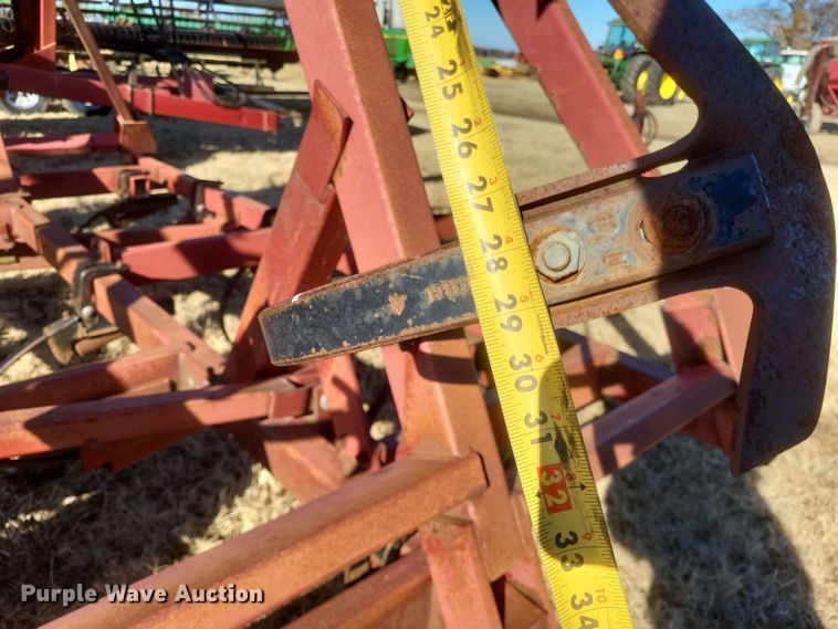 image for item DO4751 Case IH 4600  field cultivator