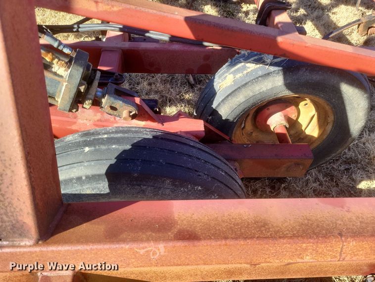 image for item DO4751 Case IH 4600  field cultivator