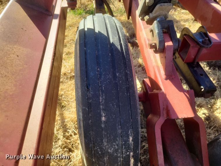 image for item DO4751 Case IH 4600  field cultivator