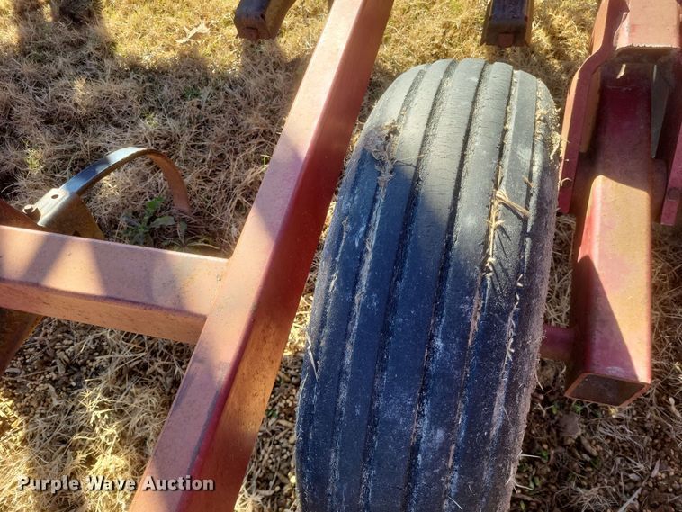 image for item DO4751 Case IH 4600  field cultivator