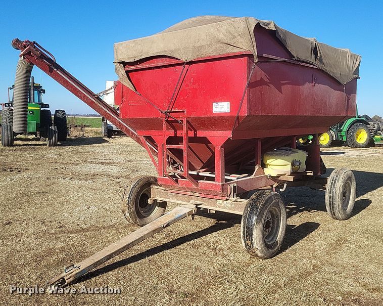 image for item DO4753 Grain cart