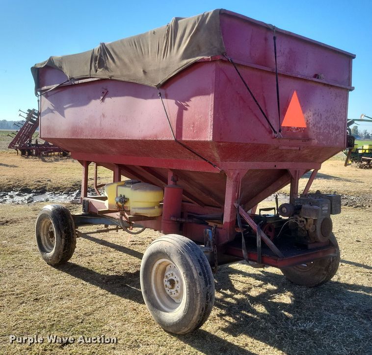 image for item DO4753 Grain cart