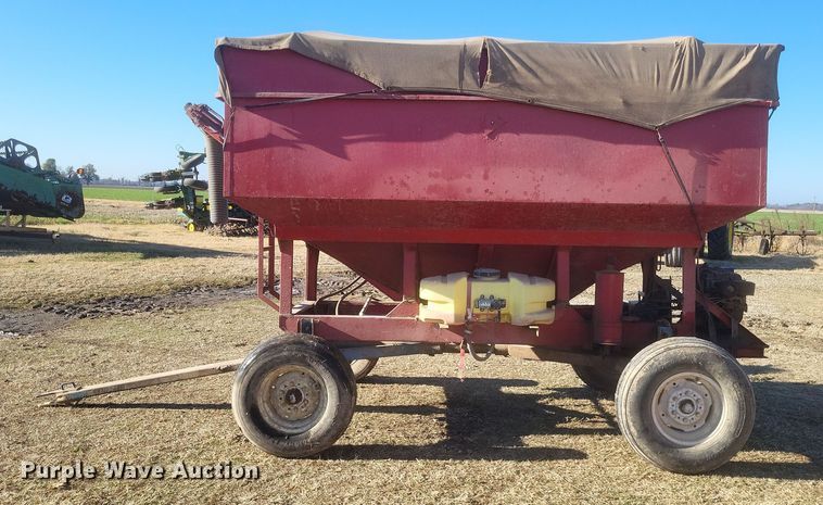 image for item DO4753 Grain cart