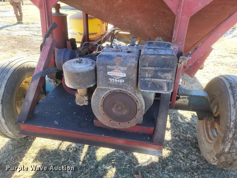 image for item DO4753 Grain cart