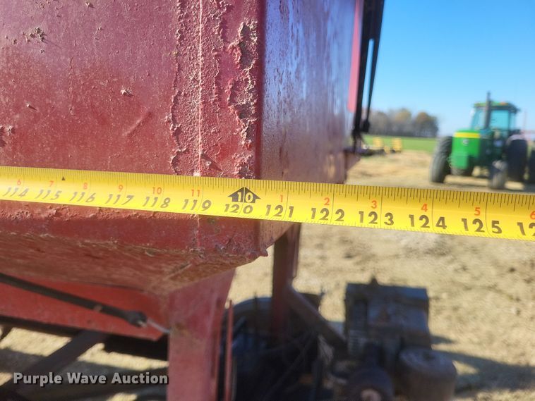 image for item DO4753 Grain cart