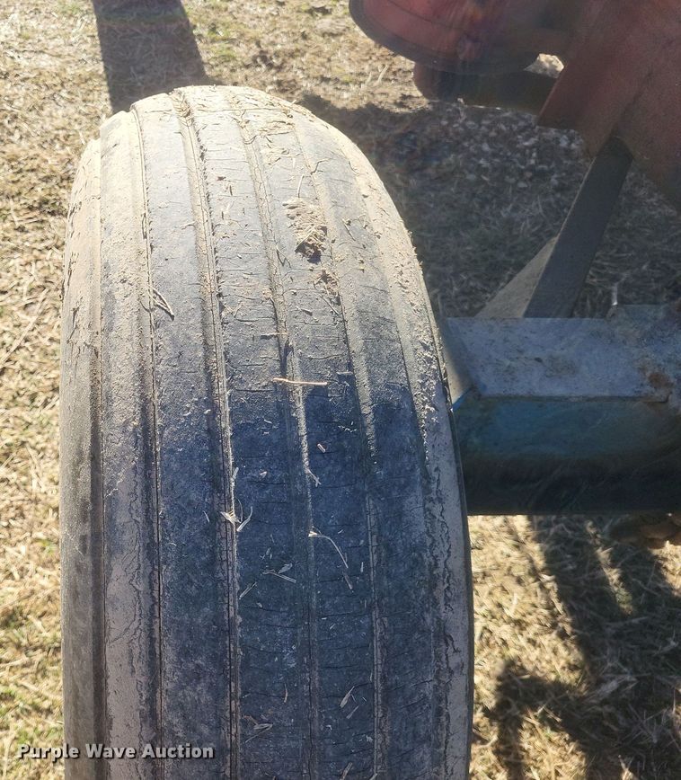 image for item DO4753 Grain cart