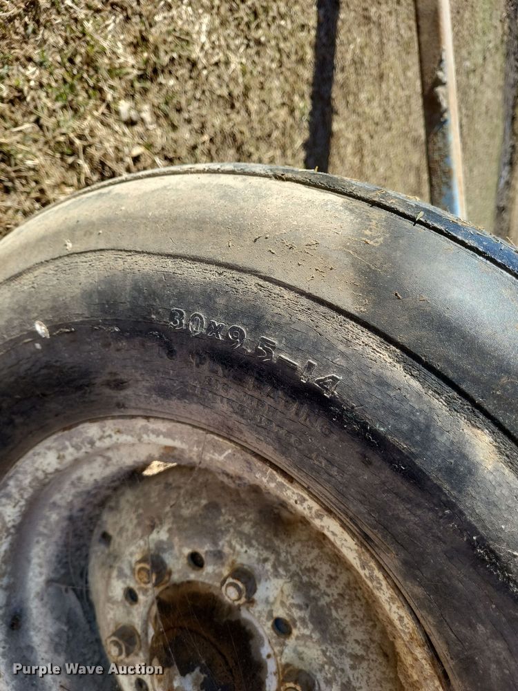 image for item DO4753 Grain cart