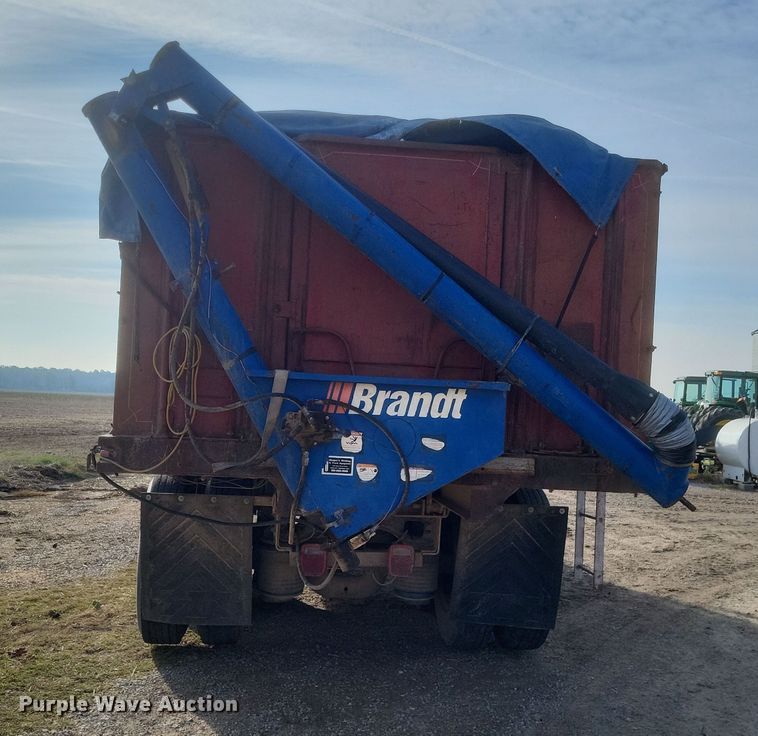 image for item DO4755 1982 International grain truck