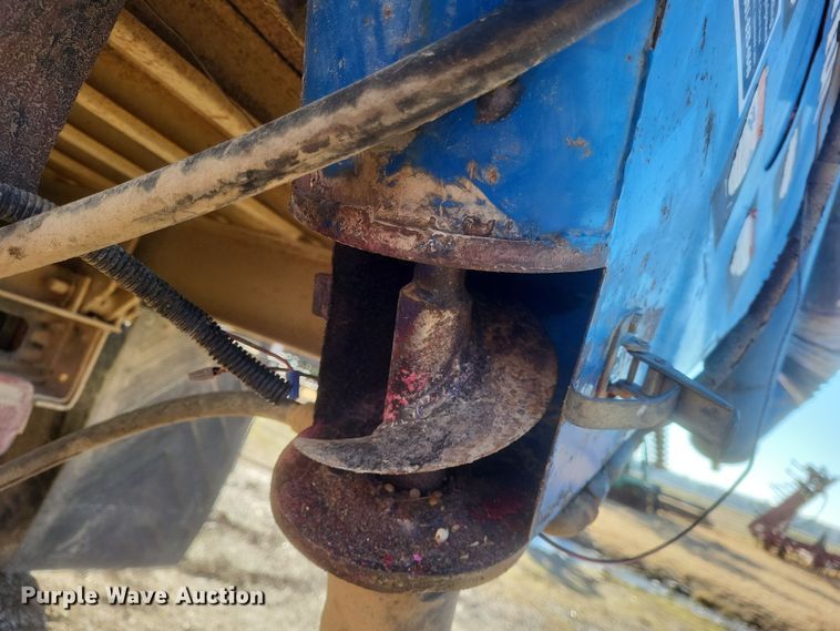 image for item DO4755 1982 International grain truck