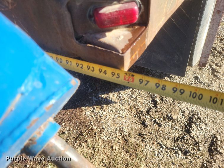 image for item DO4755 1982 International grain truck